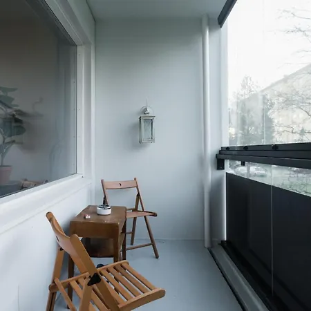 شقة Renovated 60m2 Flat & Free Parking, Balcony, Wifi