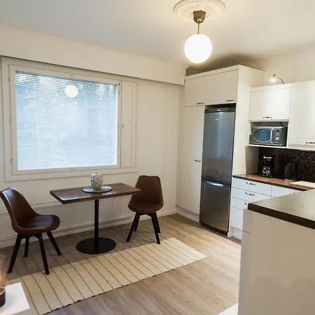 Renovated 60m2 Flat & Free Parking, Balcony, Wifi *