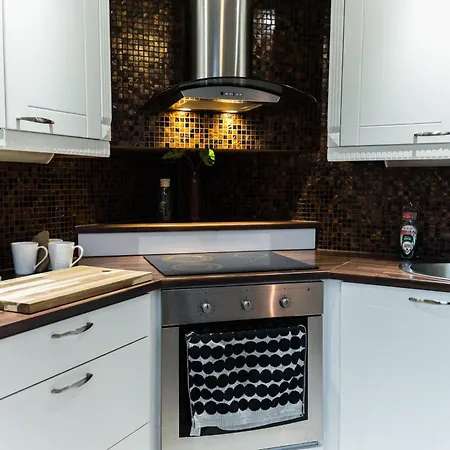 Renovated 60m2 Flat & Free Parking, Balcony, Wifi * بوري